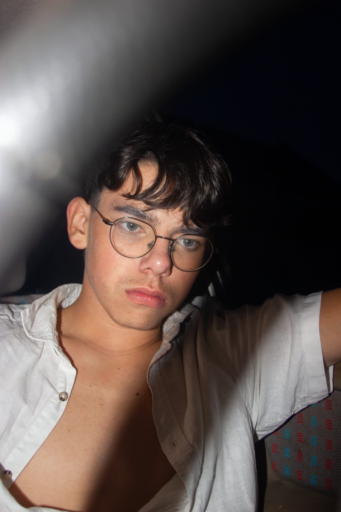Portrait de nuit au flash direct
